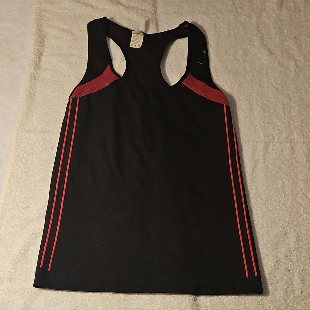 Oto Women's Black/Red Tank Top & Leggings Set S/M Sleeveless Pullover Logo